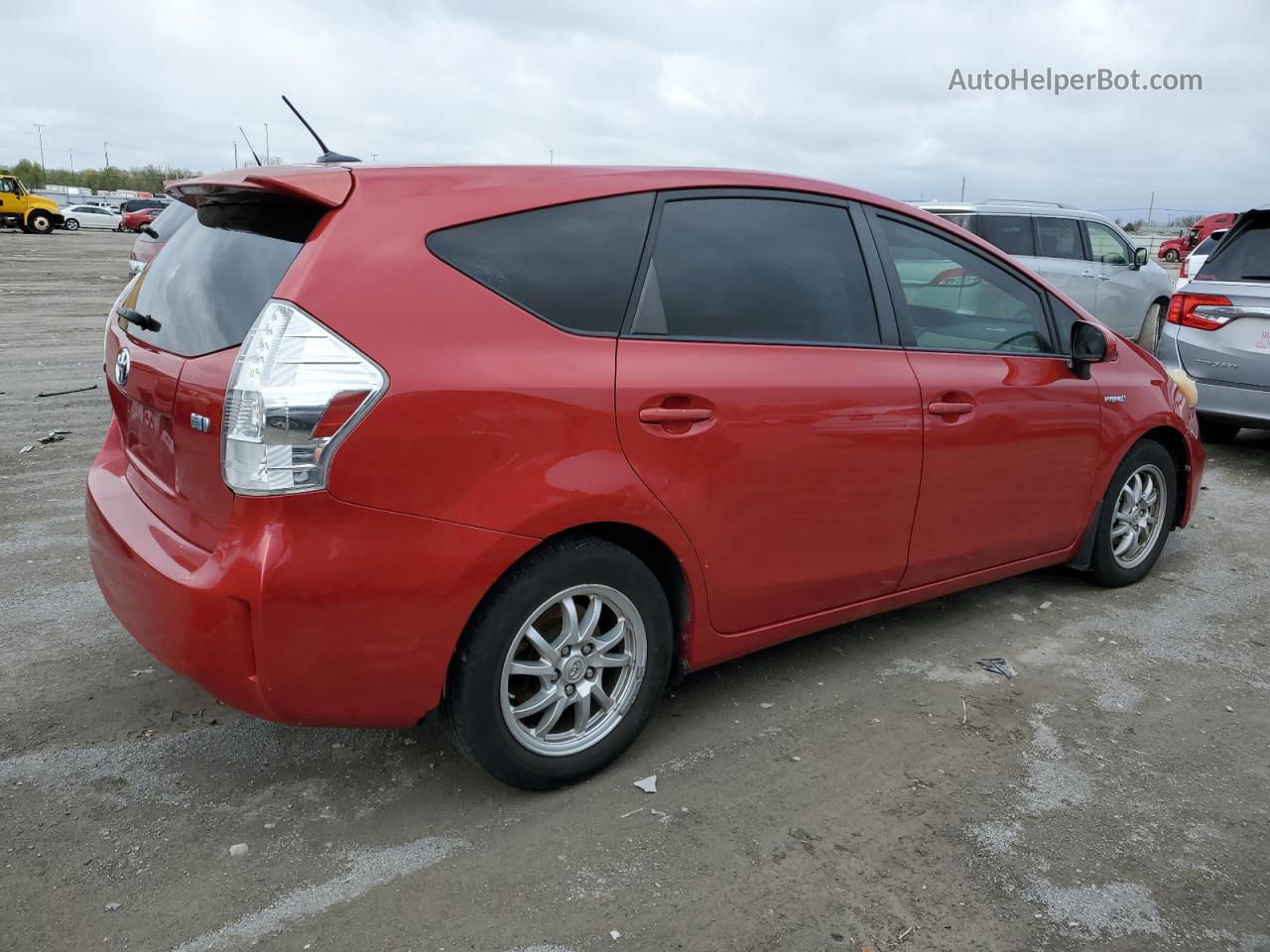 2012 Toyota Prius V  Красный vin: JTDZN3EUXC3146995