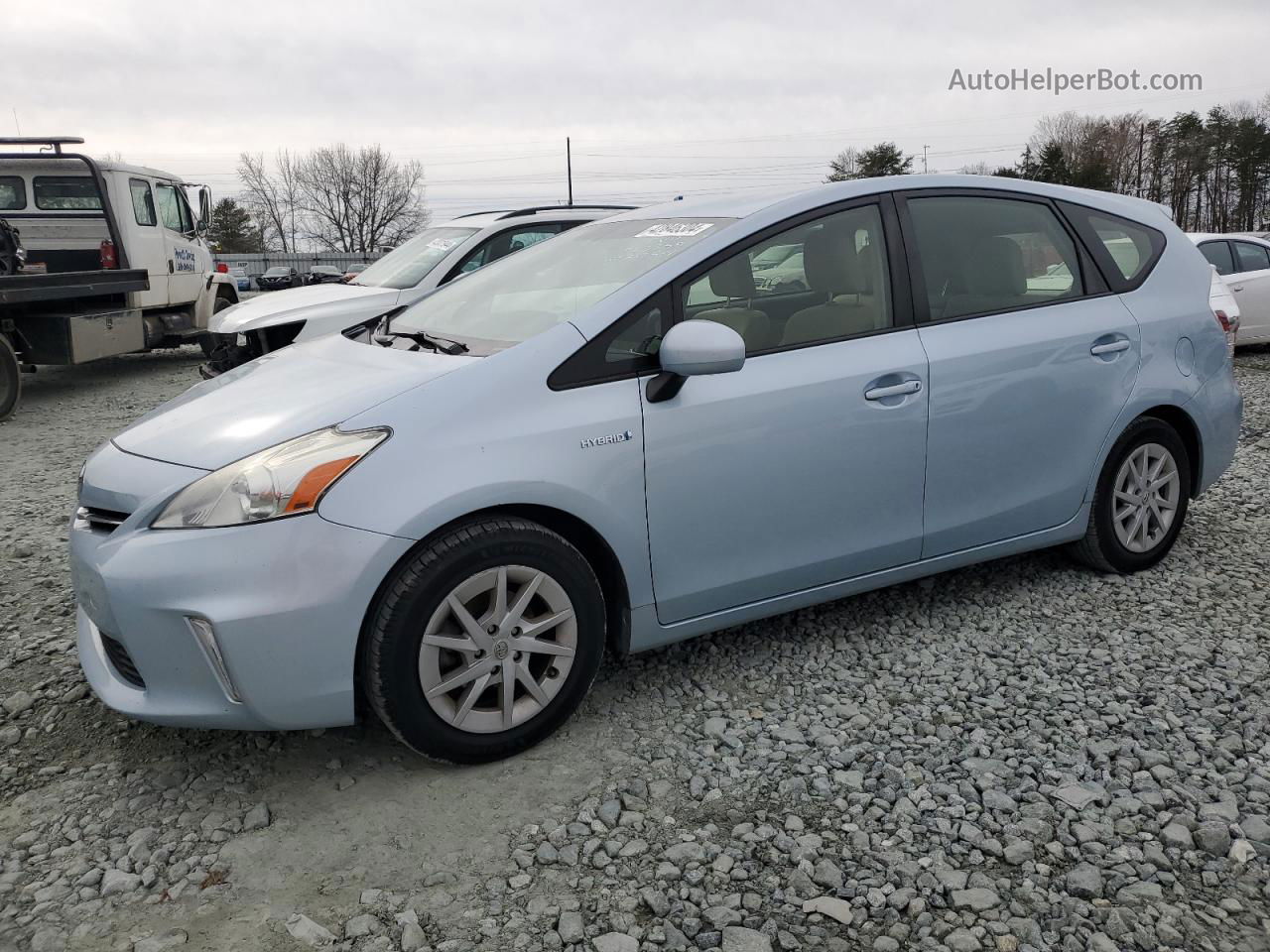 2013 Toyota Prius V  Blue vin: JTDZN3EUXD3283534