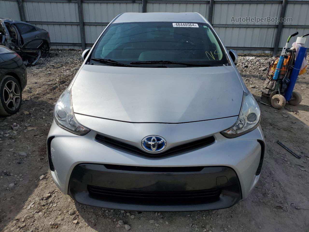 2016 Toyota Prius V  Silver vin: JTDZN3EUXGJ047403