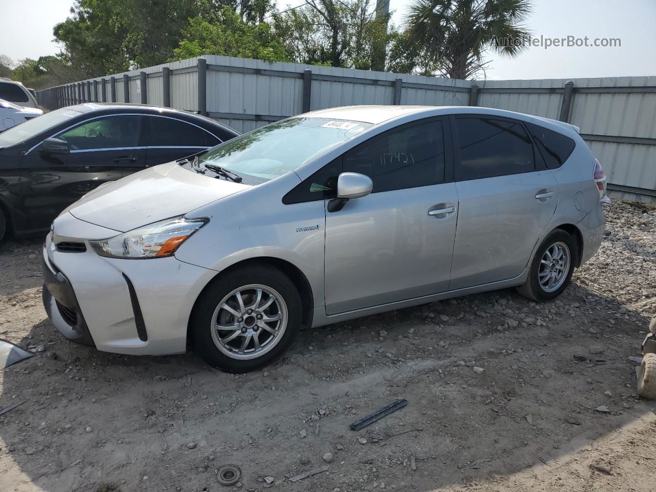 2016 Toyota Prius V  Silver vin: JTDZN3EUXGJ047403