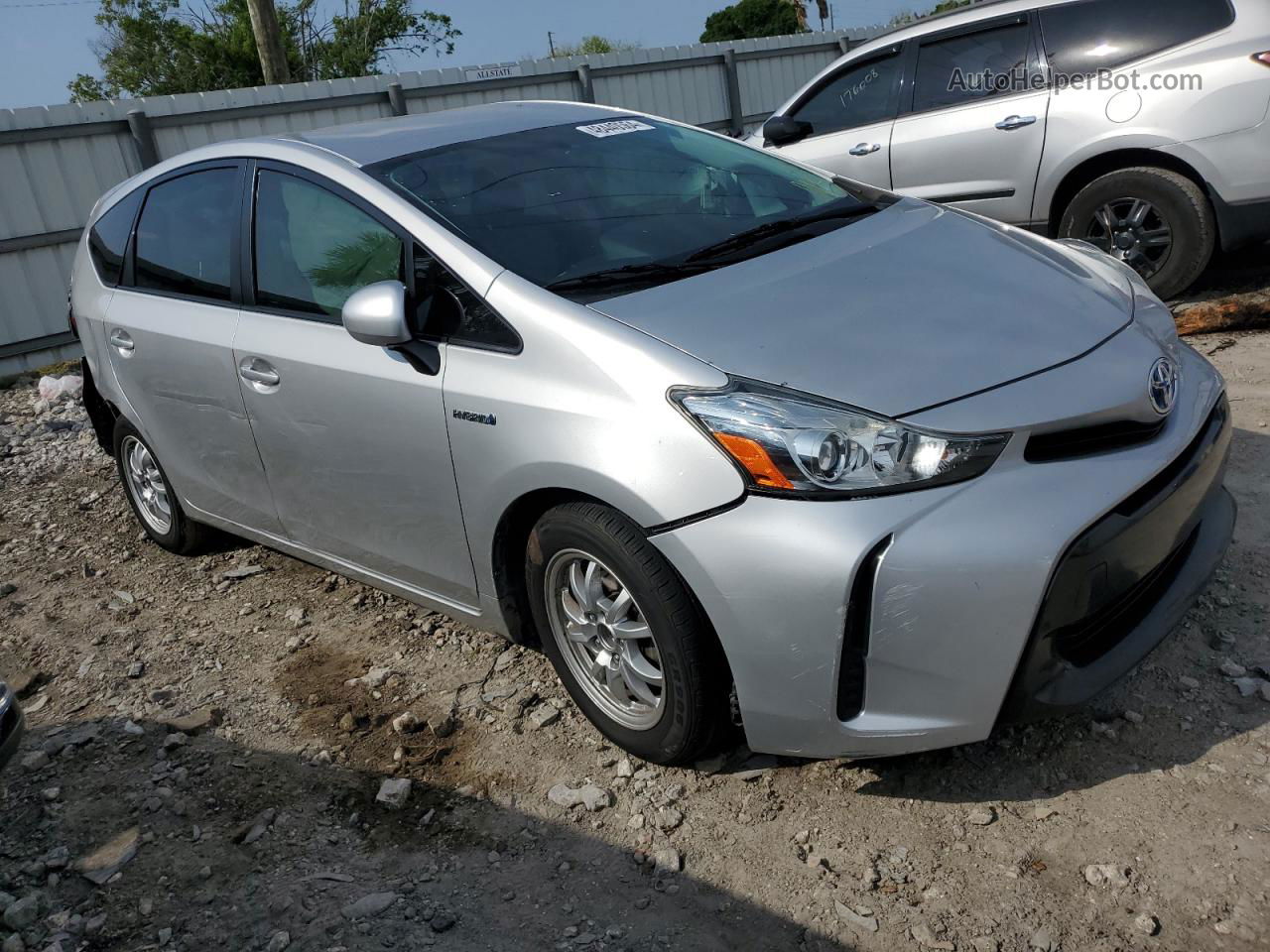 2016 Toyota Prius V  Silver vin: JTDZN3EUXGJ047403