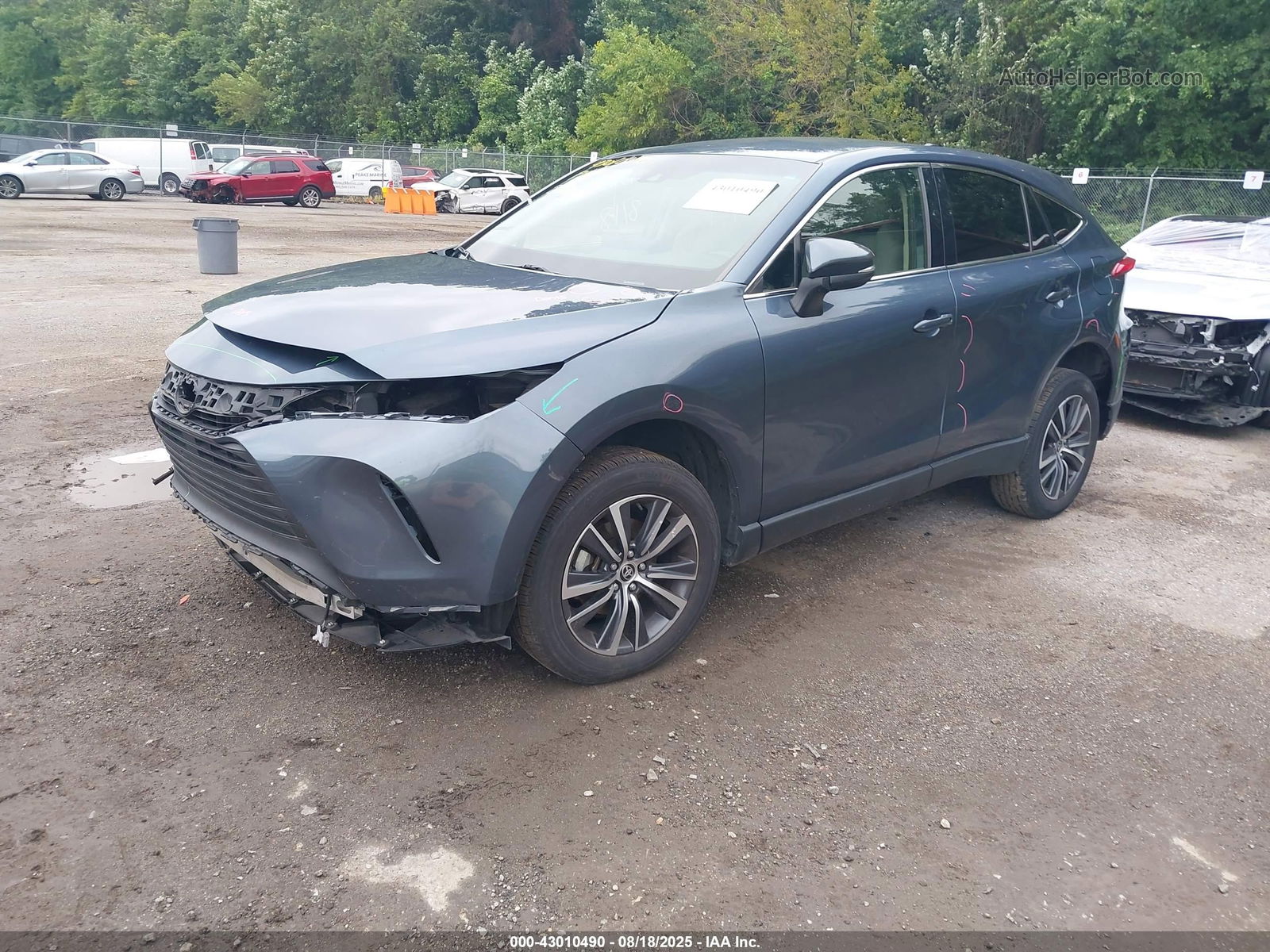 Price & History 2022 Toyota Venza Le 2.5l I-4 Di, Dohc, Vvt, 176hp