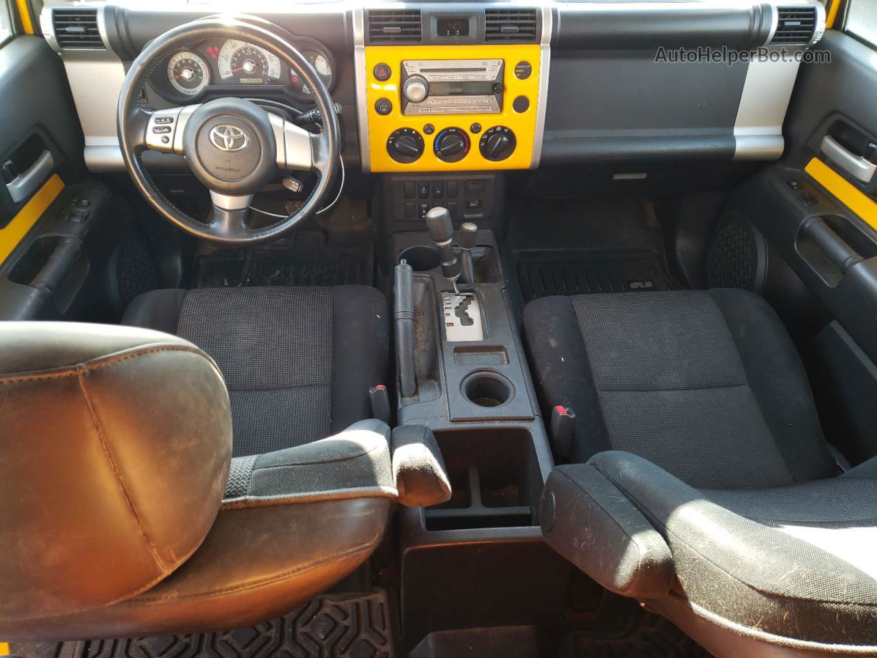 2007 Toyota Fj Cruiser  Желтый vin: JTEBU11F370043405