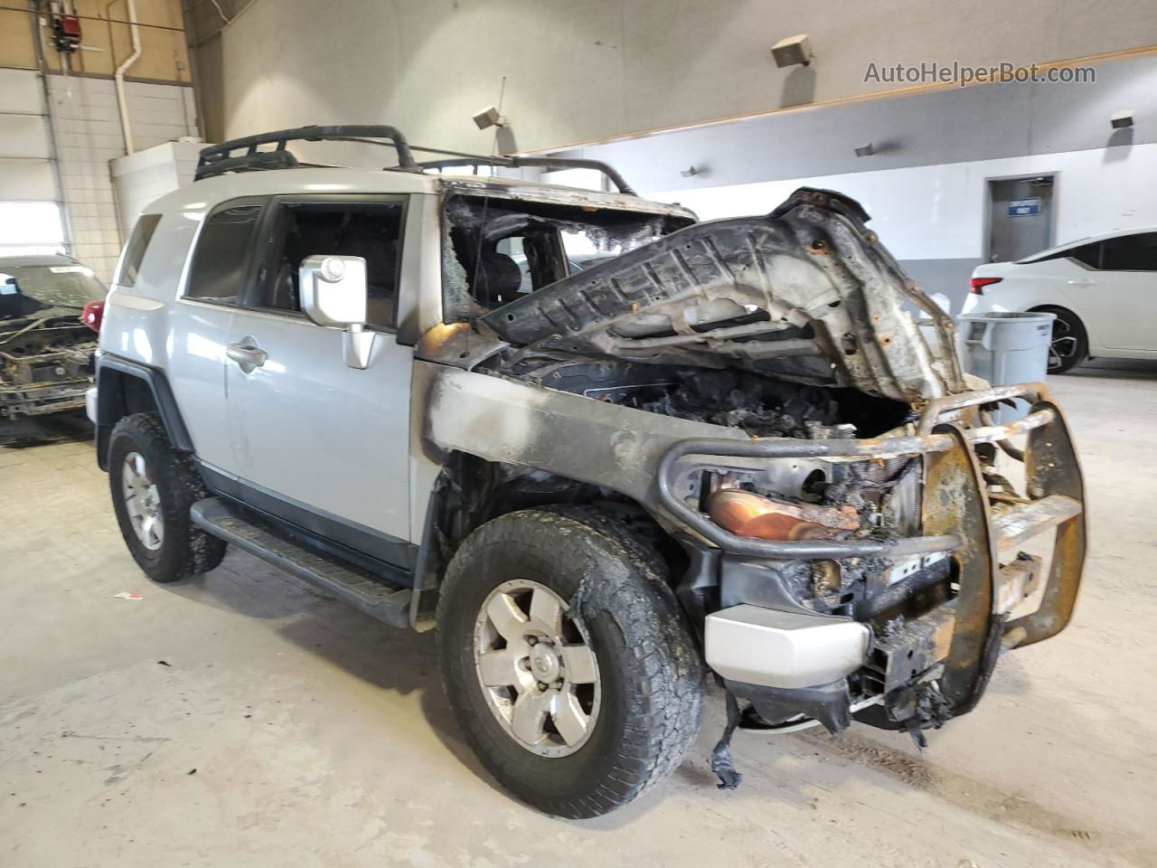 2007 Toyota Fj Cruiser  Серебряный vin: JTEBU11F470041534