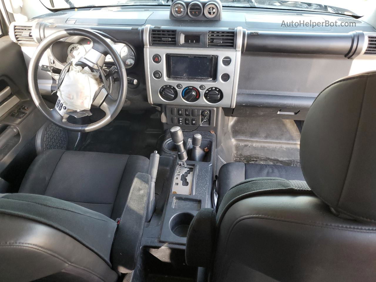 2007 Toyota Fj Cruiser  Серебряный vin: JTEBU11F470057572