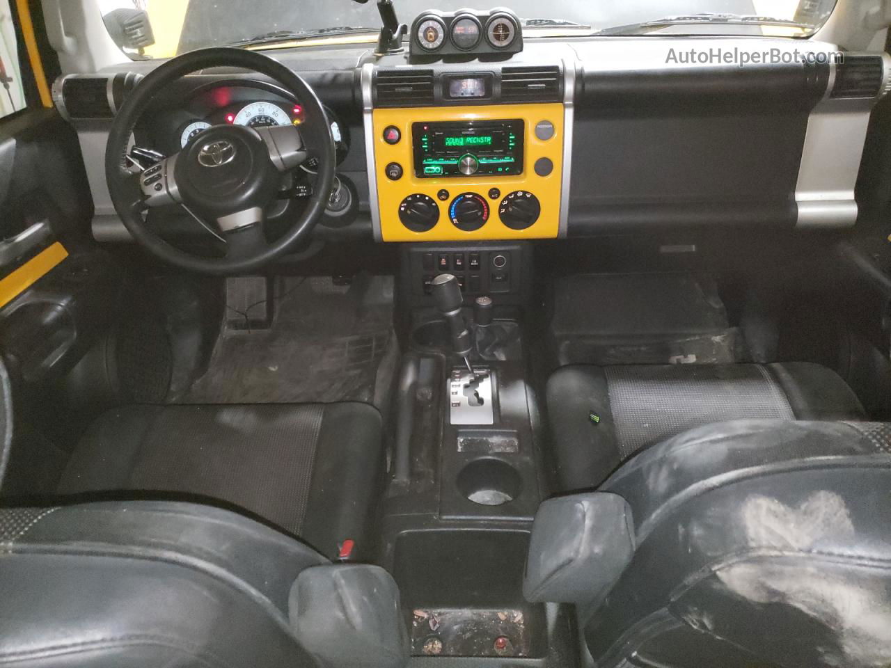 2007 Toyota Fj Cruiser  Желтый vin: JTEBU11F570014679