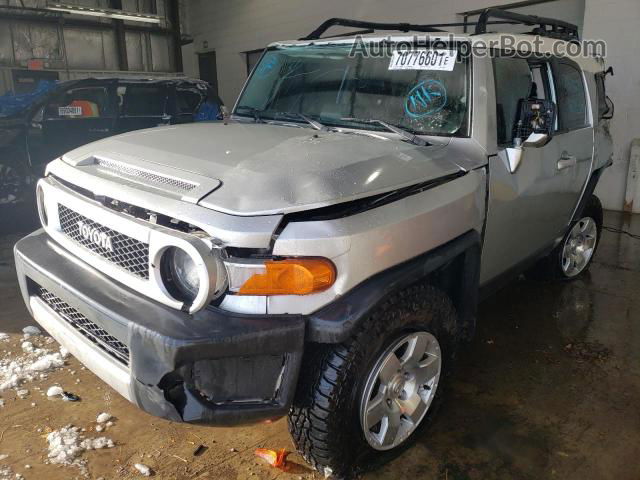 2007 Toyota Fj Cruiser  Silver vin: JTEBU11F570042529