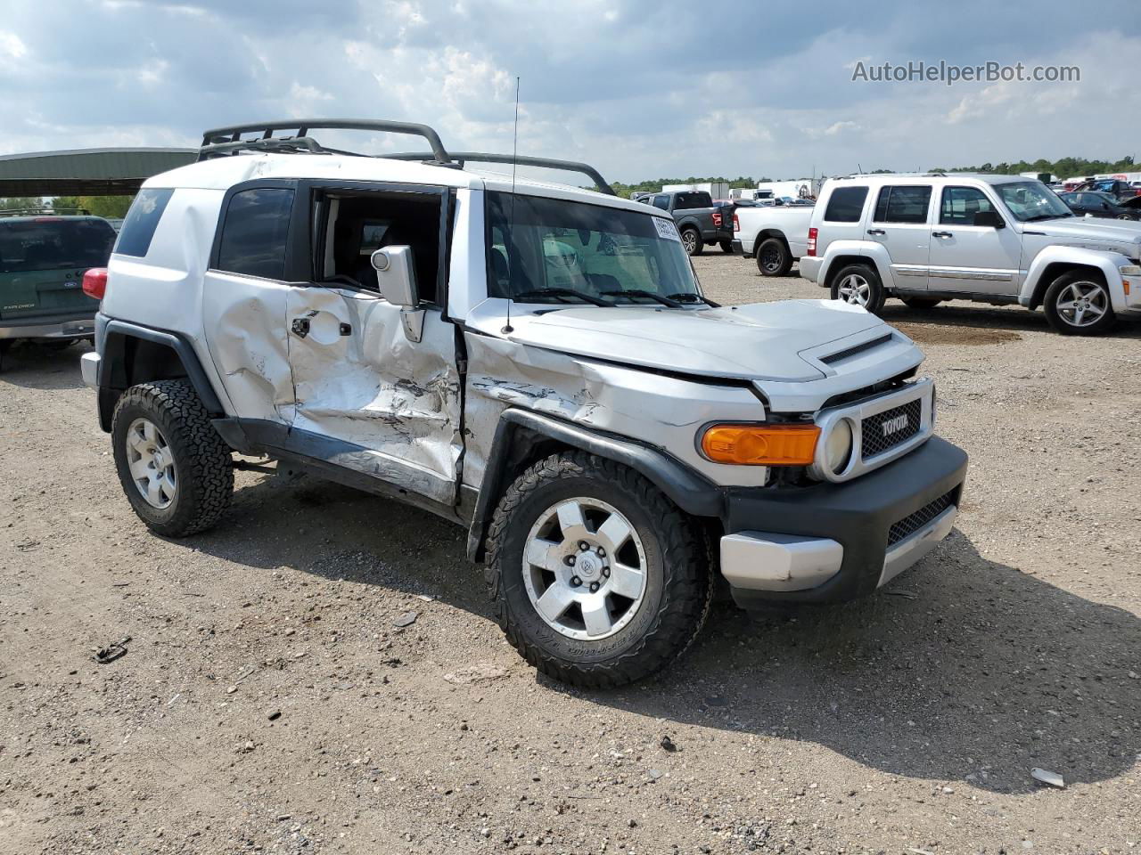 2007 Toyota Fj Cruiser  Silver vin: JTEBU11F570072890