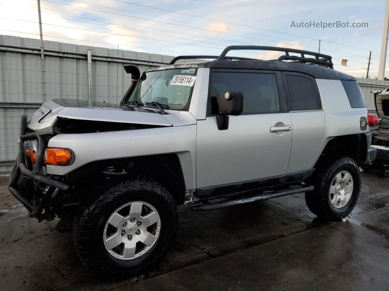 2007 Toyota Fj Cruiser  Silver vin: JTEBU11F570079855