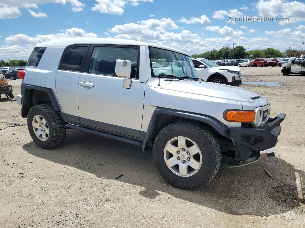 2007 Toyota Fj Cruiser  Silver vin: JTEBU11F570082612