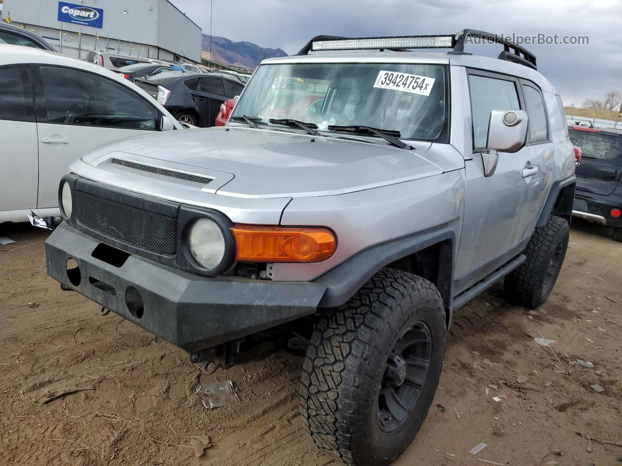 2007 Toyota Fj Cruiser  Silver vin: JTEBU11F570099930