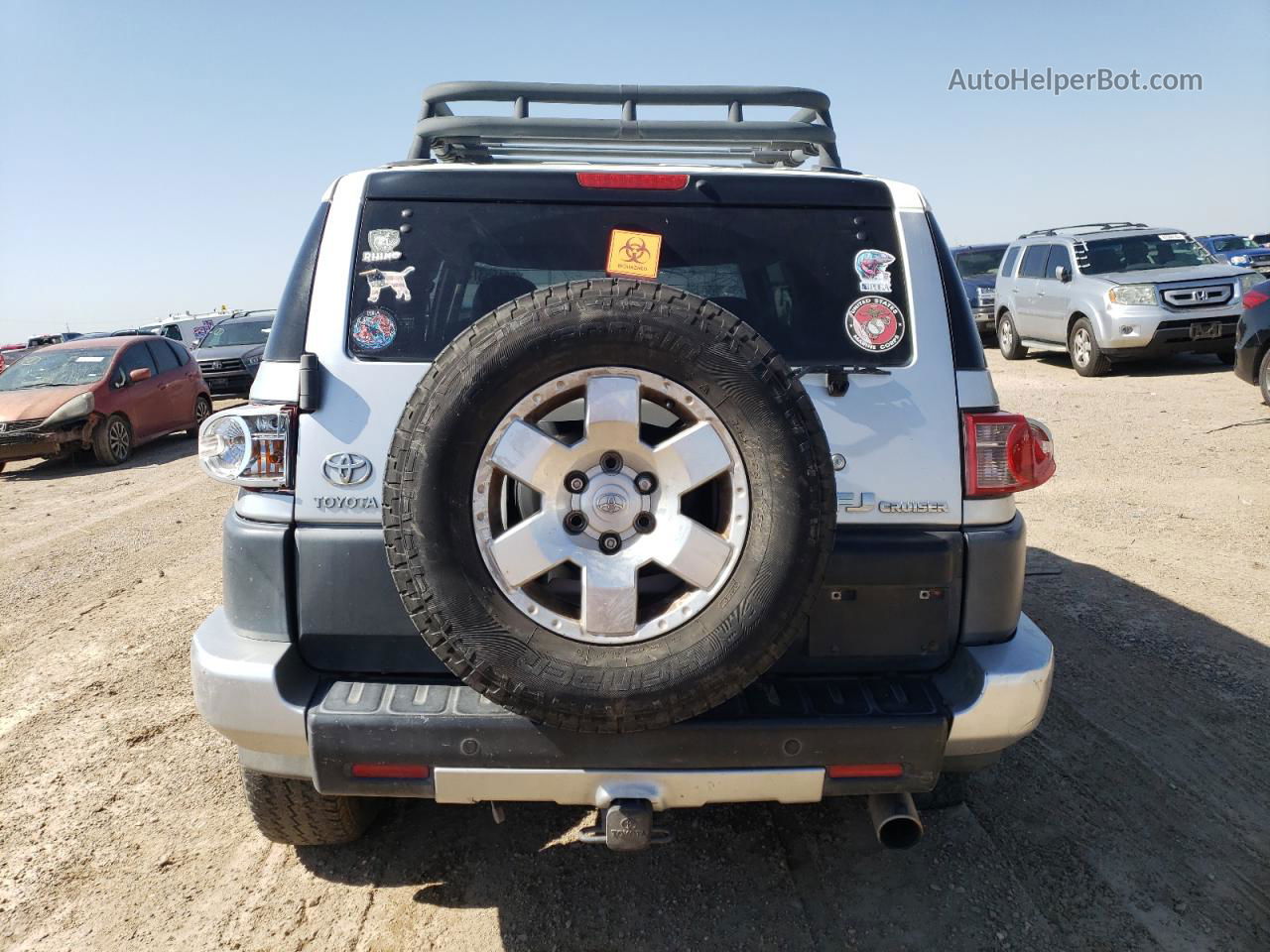 2007 Toyota Fj Cruiser  Silver vin: JTEBU11F670015873