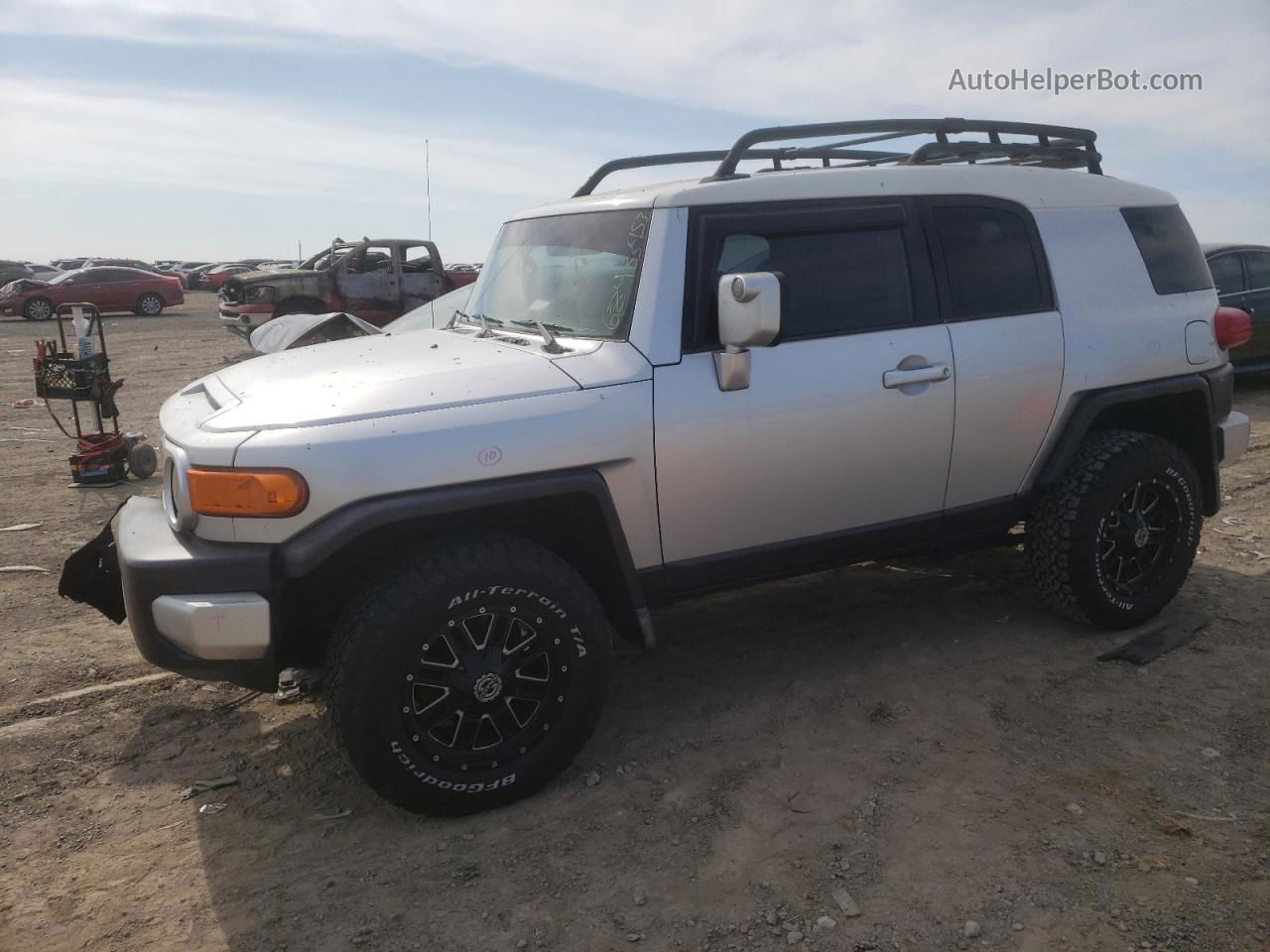 2007 Toyota Fj Cruiser  Silver vin: JTEBU11F670028008