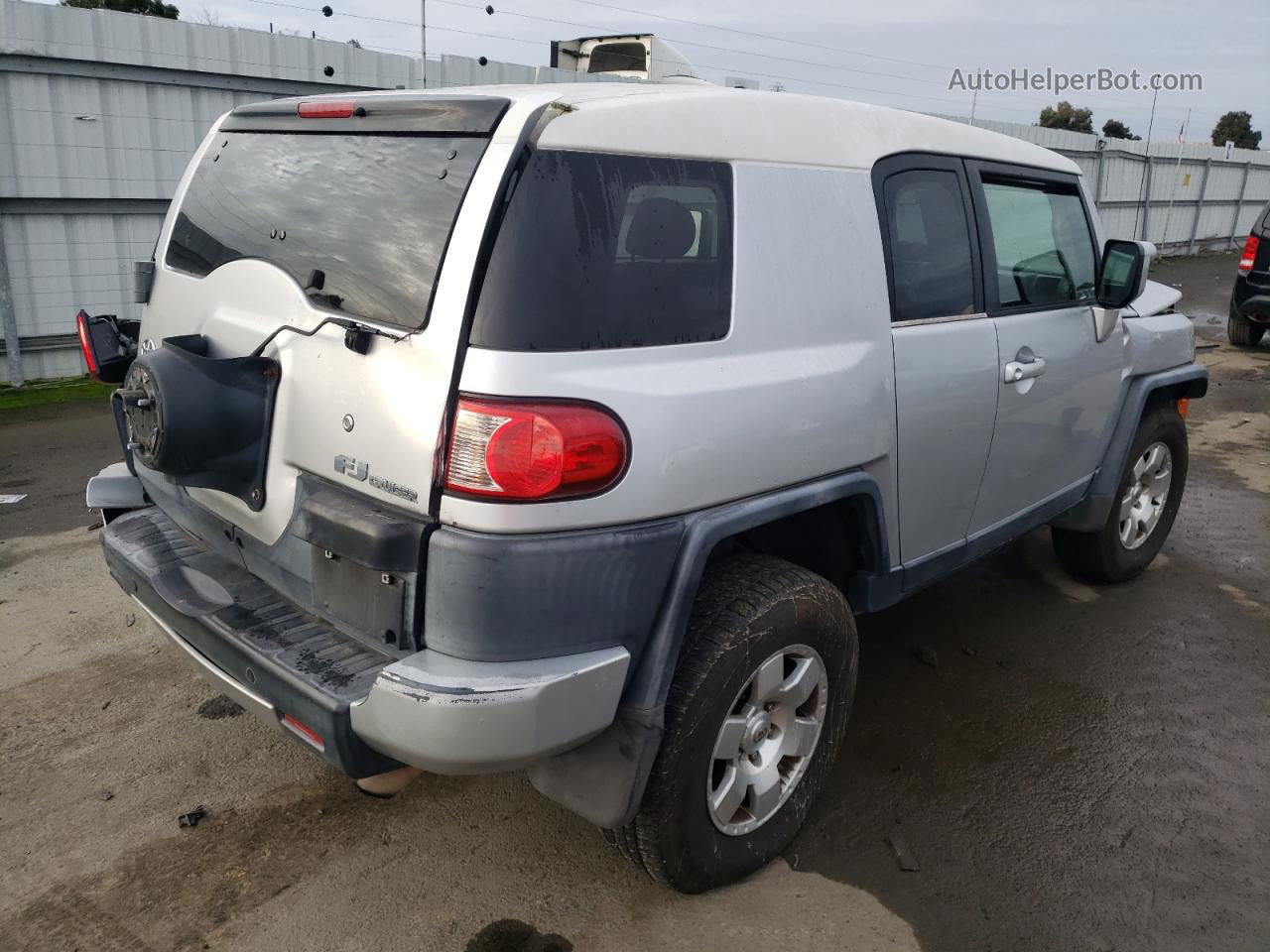 2007 Toyota Fj Cruiser  Silver vin: JTEBU11F670037517