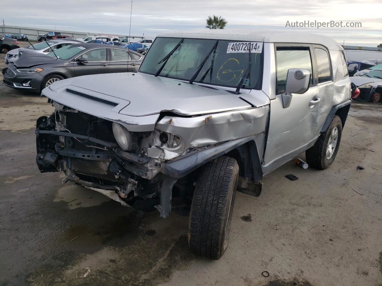 2007 Toyota Fj Cruiser  Silver vin: JTEBU11F670037517