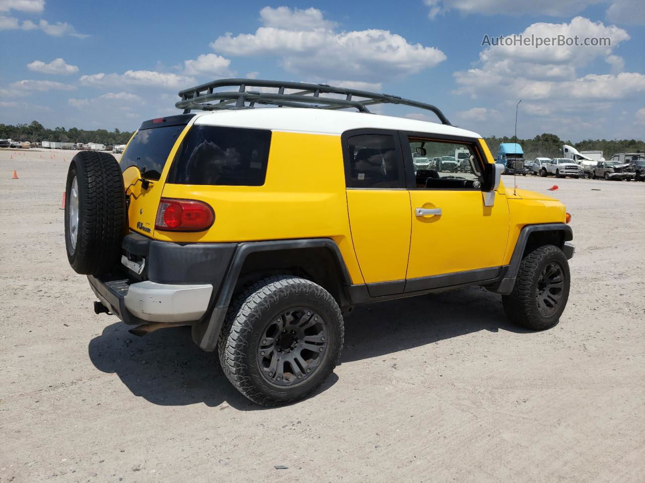 2007 Toyota Fj Cruiser  Yellow vin: JTEBU11F970002678