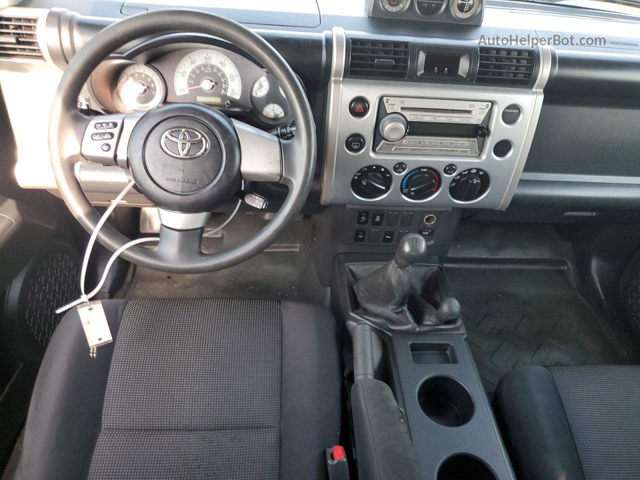 2007 Toyota Fj Cruiser  Серебряный vin: JTEBU11FX70011700