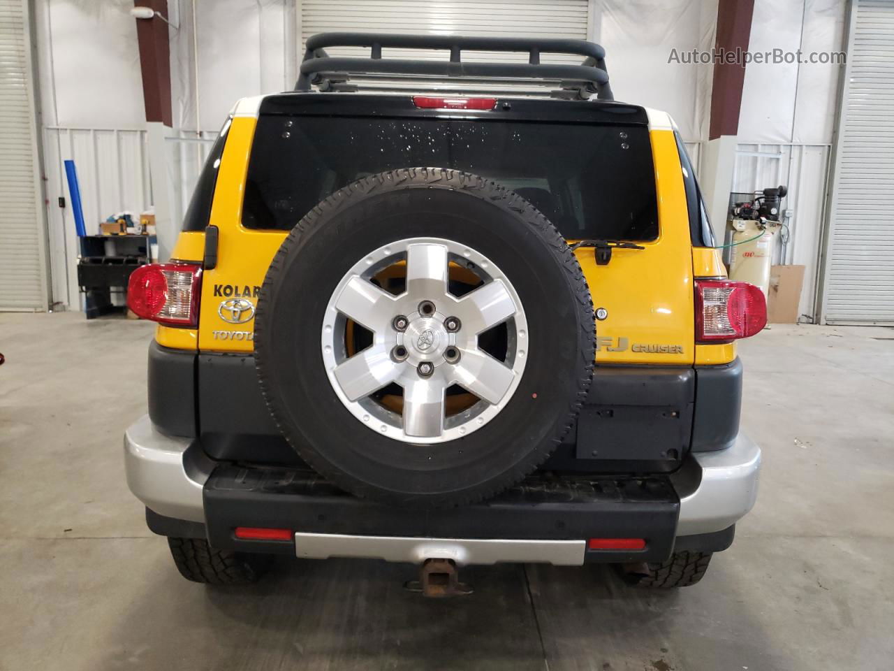 2007 Toyota Fj Cruiser  Yellow vin: JTEBU11FX70026231