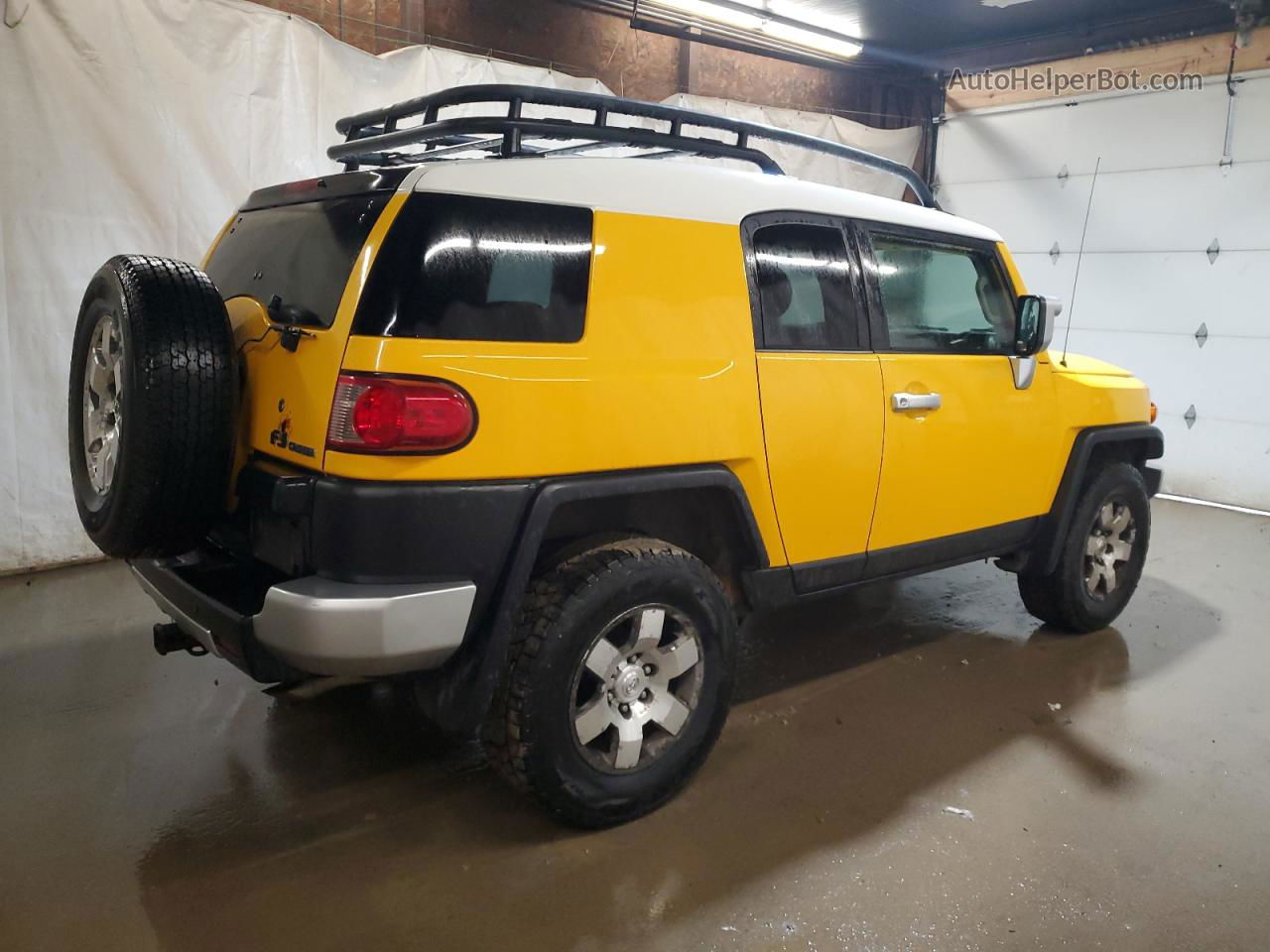 2007 Toyota Fj Cruiser  Yellow vin: JTEBU11FX70077700