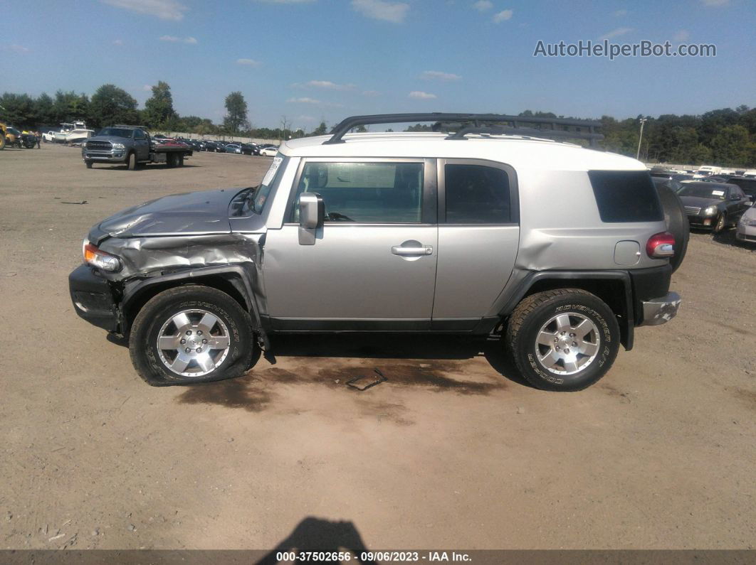 2010 Toyota Fj Cruiser   Silver vin: JTEBU4BF0AK078799