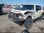 2010 Toyota Fj Cruiser   Beige vin: JTEBU4BF0AK090774