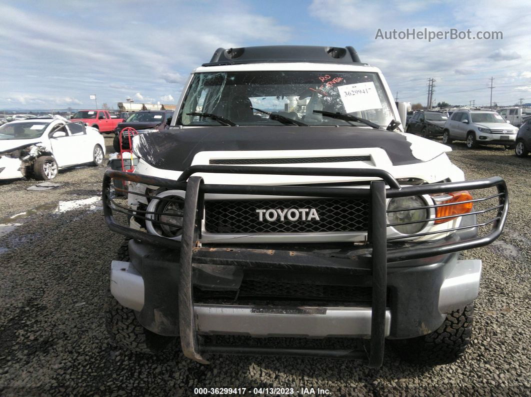 2010 Toyota Fj Cruiser   White vin: JTEBU4BF0AK090791