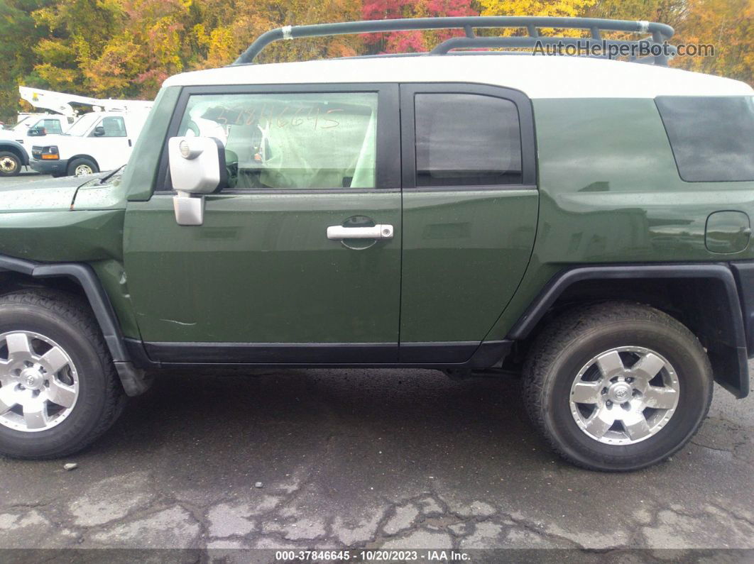 2010 Toyota Fj Cruiser   Зеленый vin: JTEBU4BF1AK070680