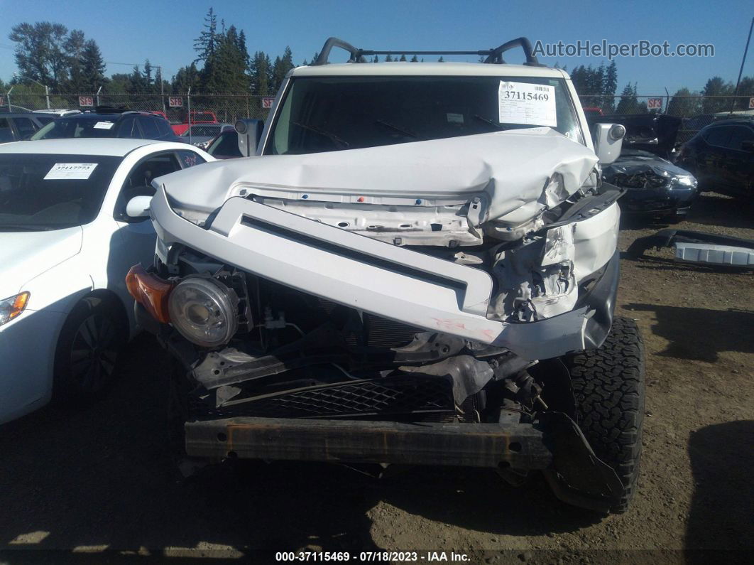 2010 Toyota Fj Cruiser   White vin: JTEBU4BF3AK082023