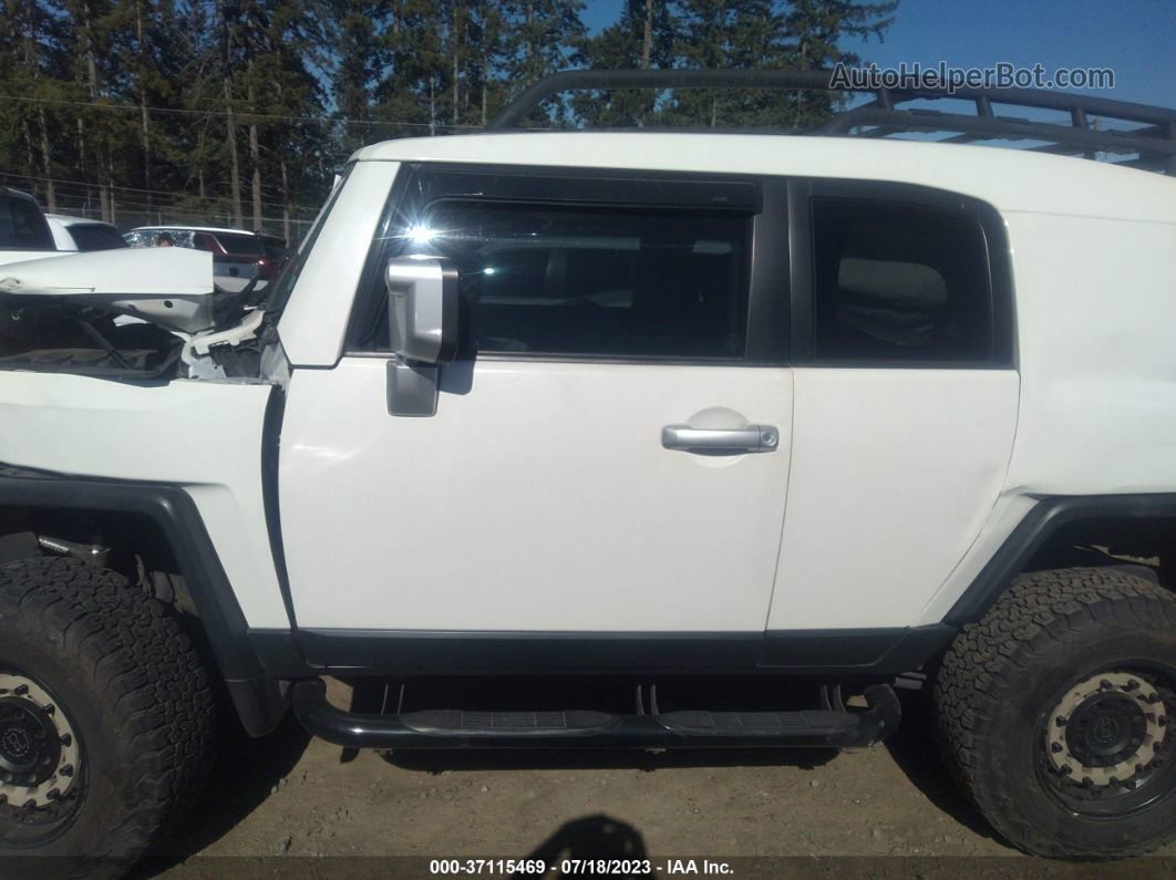 2010 Toyota Fj Cruiser   White vin: JTEBU4BF3AK082023