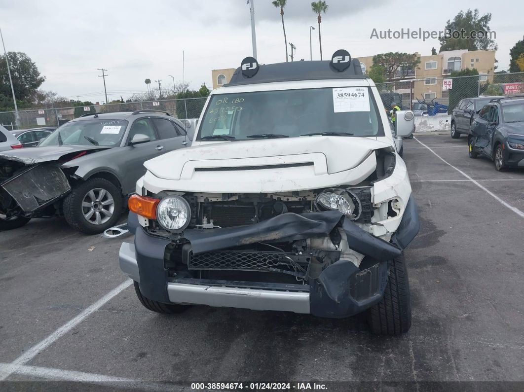 2010 Toyota Fj Cruiser   White vin: JTEBU4BF6AK077950