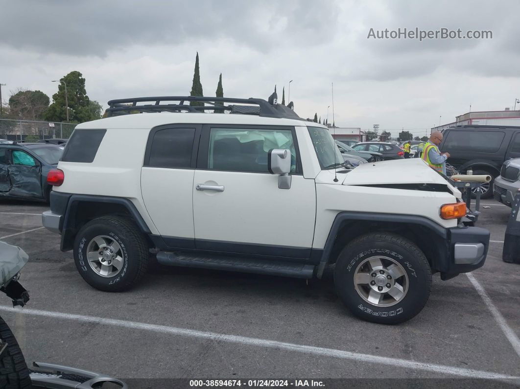 2010 Toyota Fj Cruiser   White vin: JTEBU4BF6AK077950