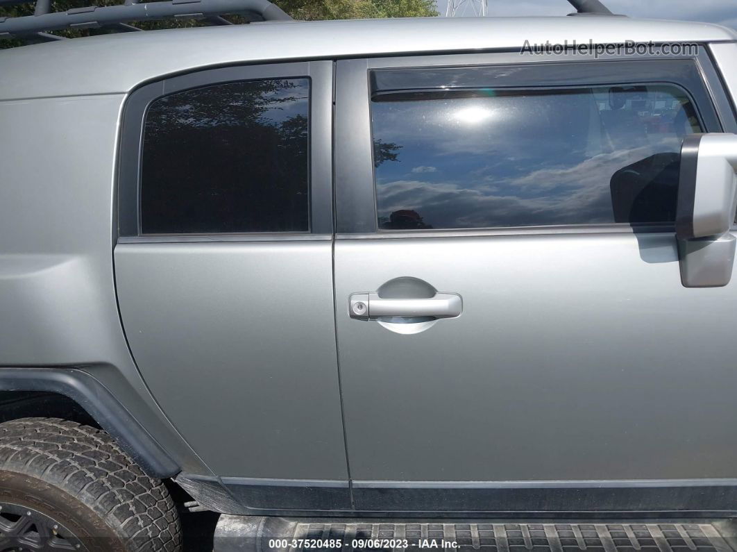 2010 Toyota Fj Cruiser   Silver vin: JTEBU4BF7AK072479