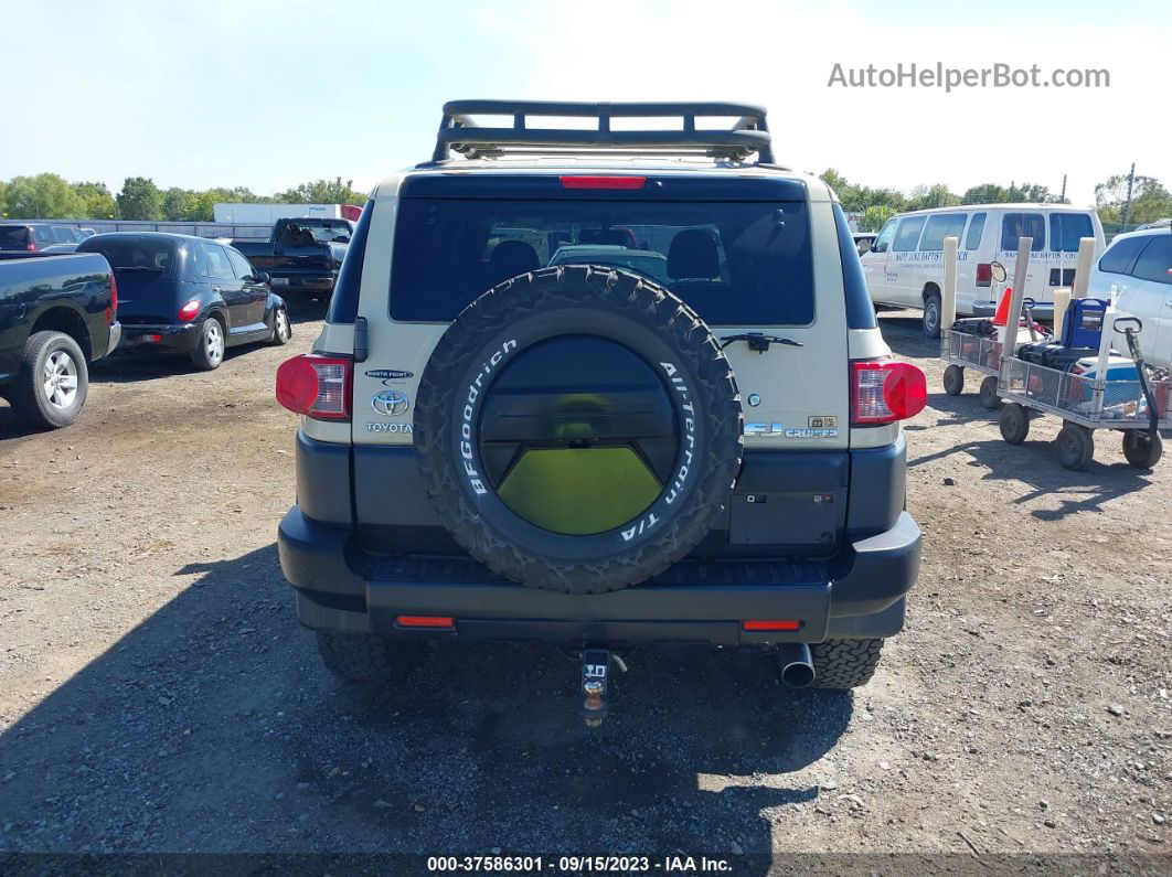 2010 Toyota Fj Cruiser   Кремовый vin: JTEBU4BF7AK096622