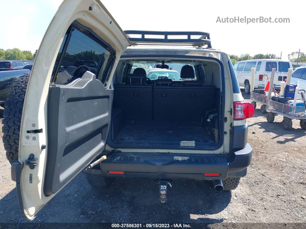 2010 Toyota Fj Cruiser   Cream vin: JTEBU4BF7AK096622