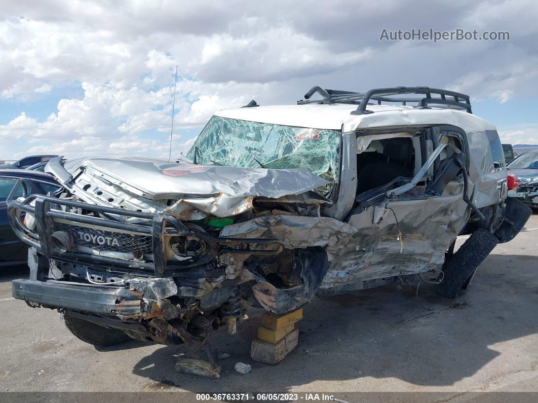 2010 Toyota Fj Cruiser   Silver vin: JTEBU4BF8AK077612