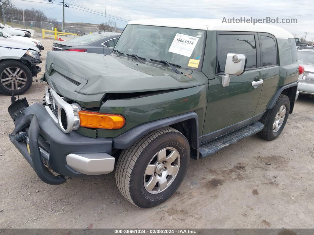 2010 Toyota Fj Cruiser   Зеленый vin: JTEBU4BF9AK075710