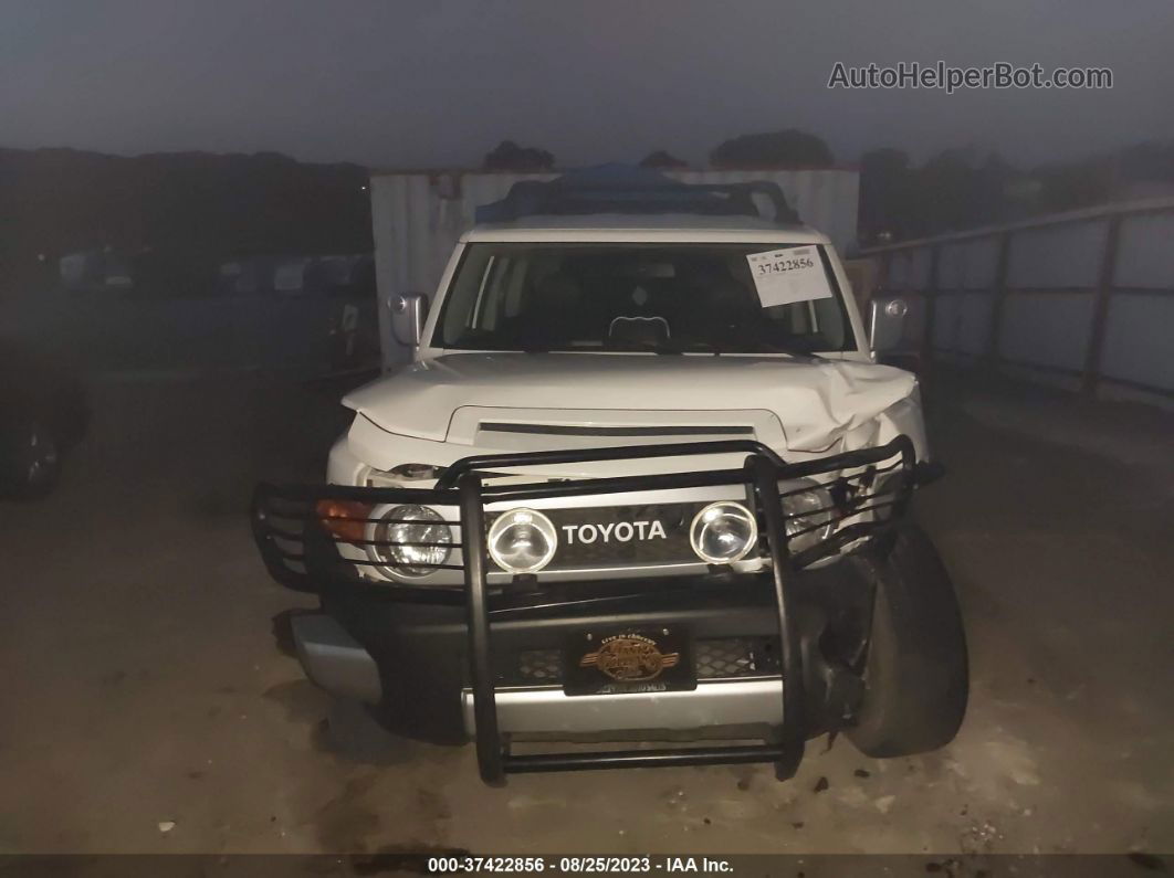 2010 Toyota Fj Cruiser   White vin: JTEBU4BF9AK093351