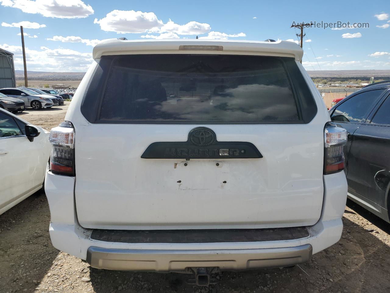 2014 Toyota 4runner Sr5 White vin: JTEBU5JR4E5154787