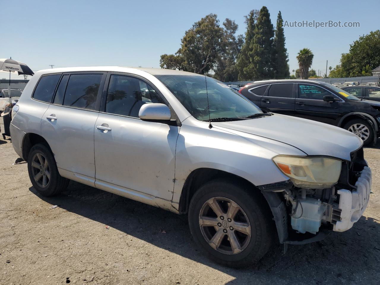 2009 Toyota Highlander  Silver vin: JTEDA41A892002167