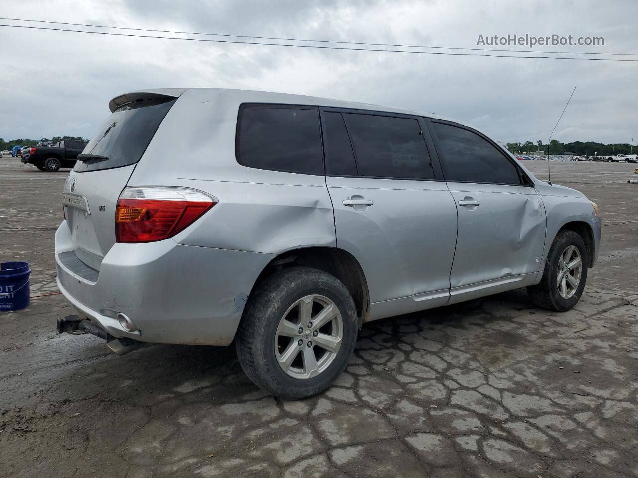 2008 Toyota Highlander  Silver vin: JTEDS41A582038233