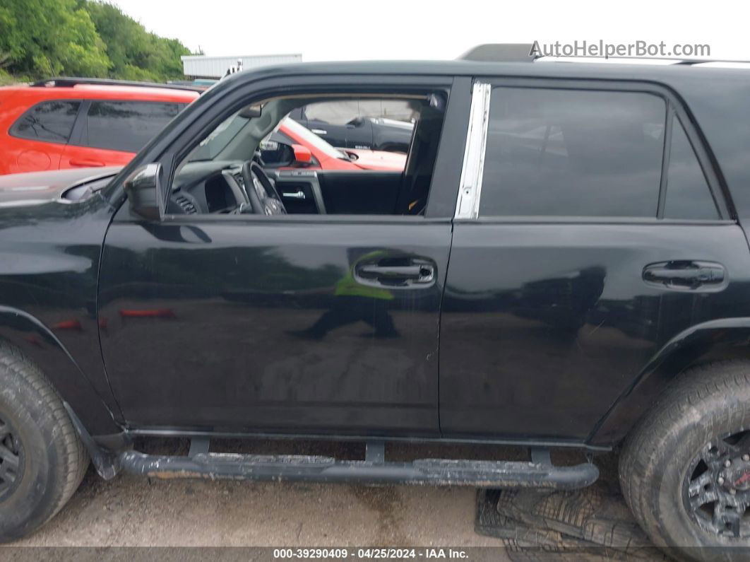 2021 Toyota 4runner Sr5 Черный vin: JTEEU5JR8M5248800