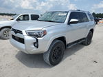 2021 Toyota 4runner Sr5 Серебряный vin: JTEEU5JR9M5247526