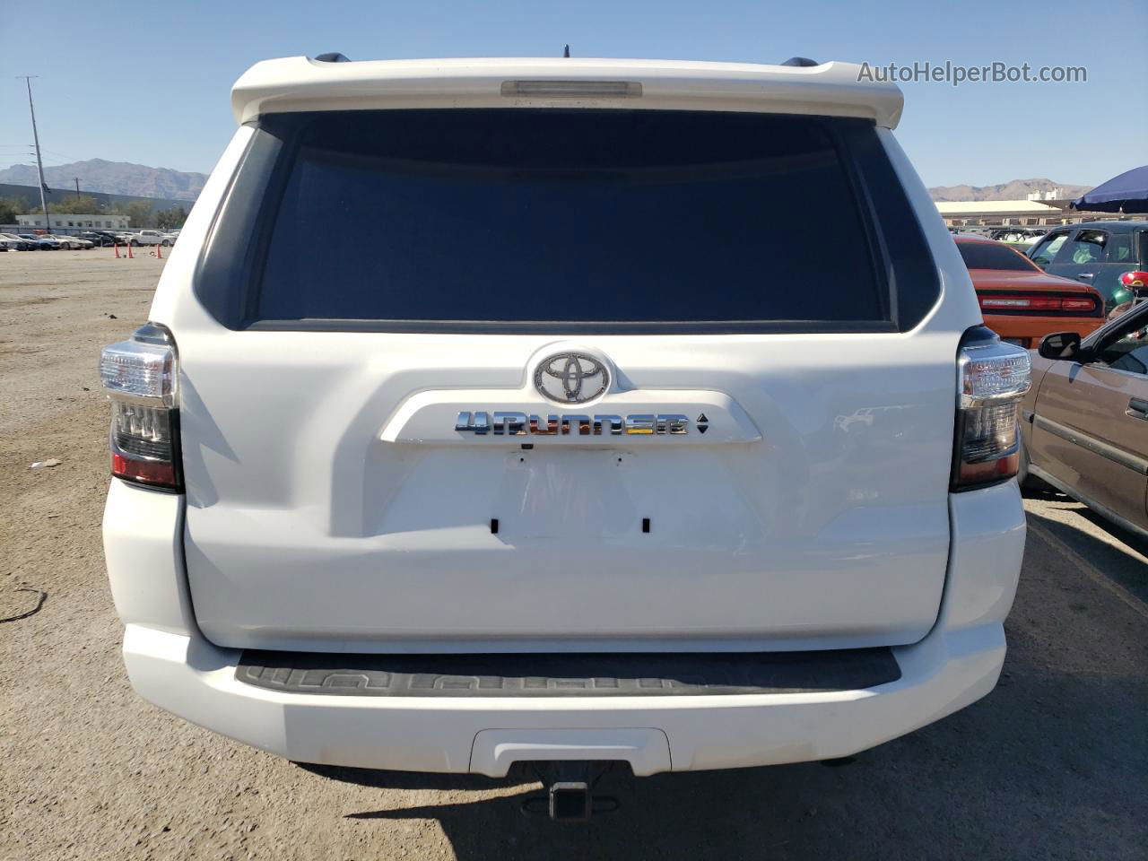 2021 Toyota 4runner Sr5/sr5 Premium White vin: JTEMU5JR3M5913288