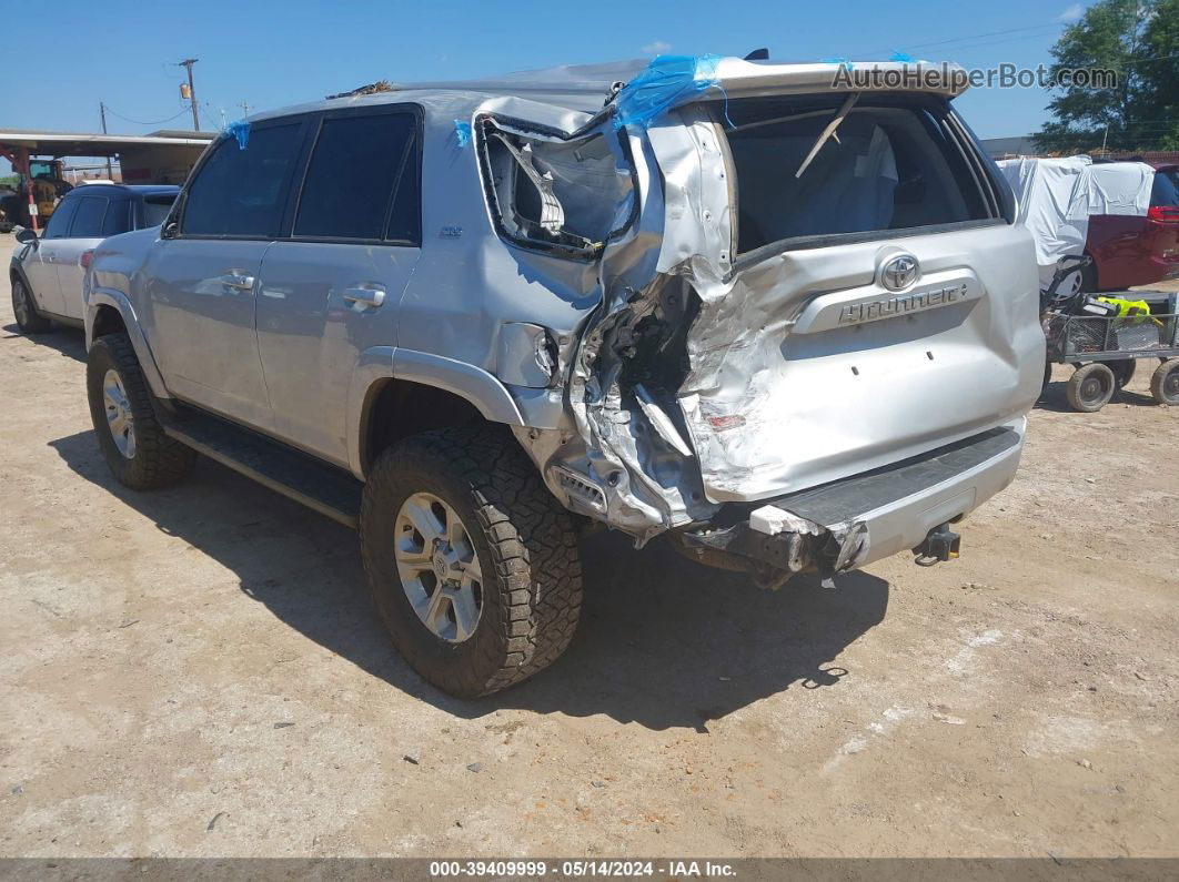 2021 Toyota 4runner Sr5 Silver vin: JTEMU5JRXM5922585