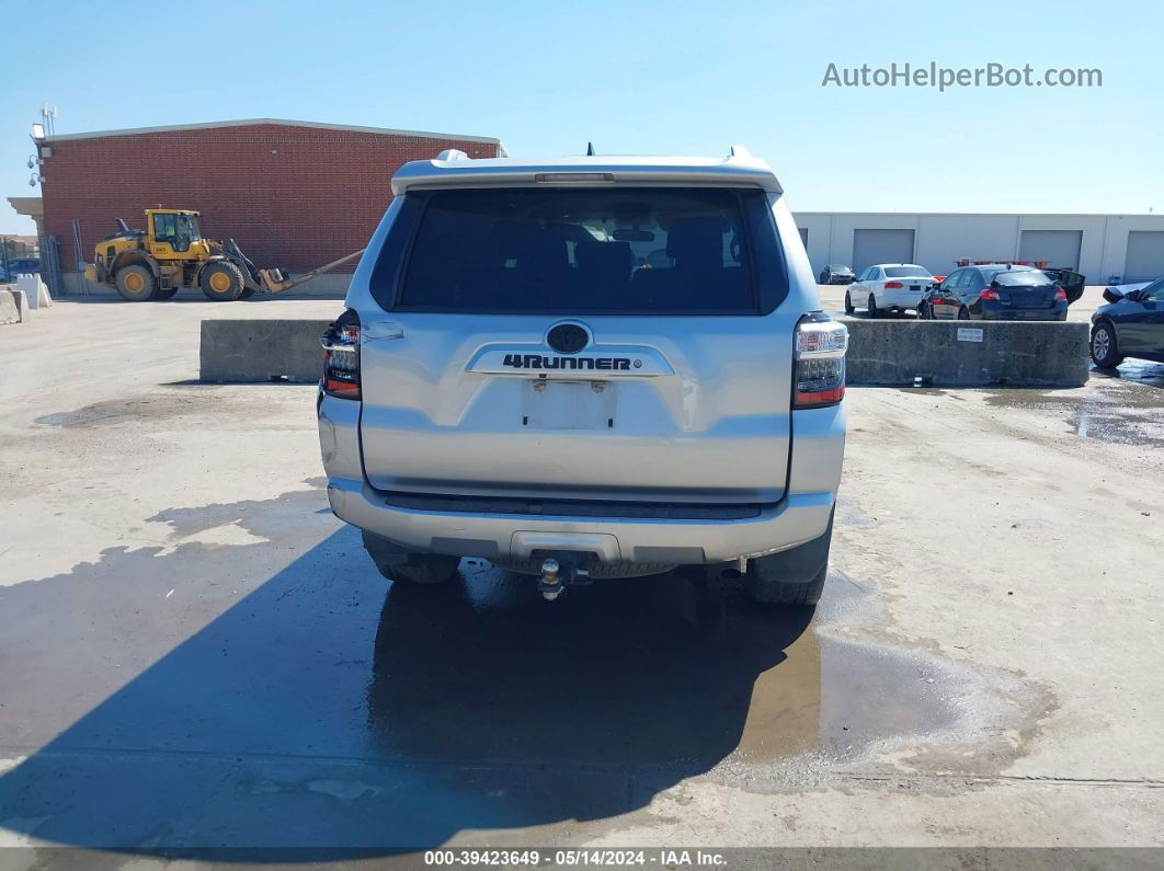 2017 Toyota 4runner Sr5 Silver vin: JTEZU5JR0H5164364