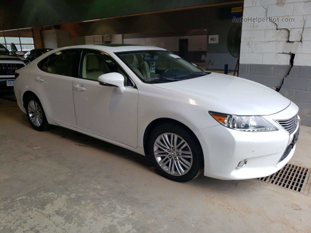 2013 Lexus Es 350 White vin: JTHBK1GG2D2001588