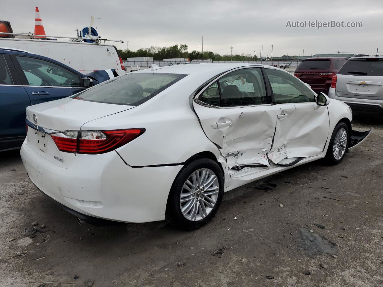 2013 Lexus Es 350 Белый vin: JTHBK1GG2D2061466