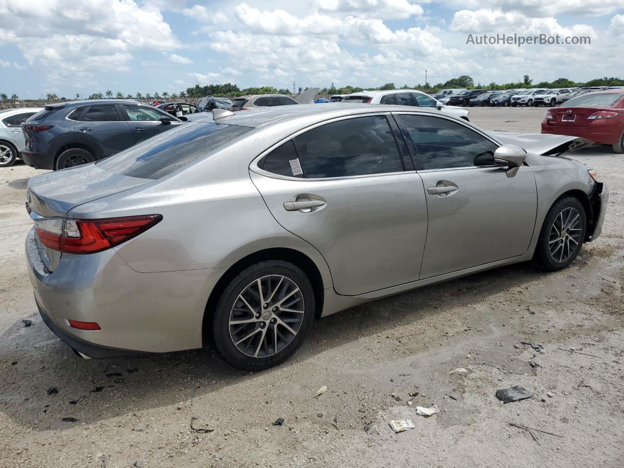 2016 Lexus Es 350 Серебряный vin: JTHBK1GG4G2212666