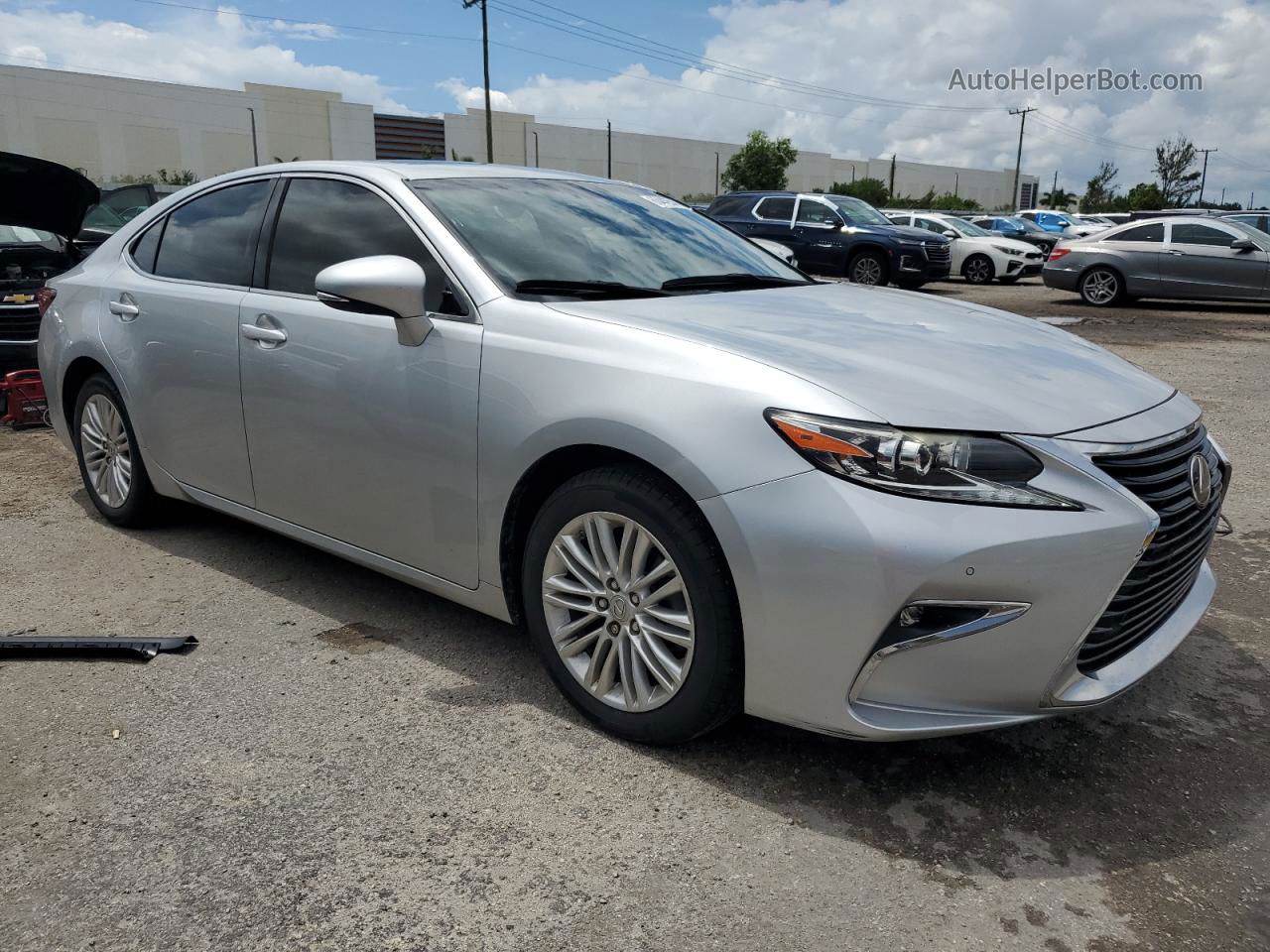 2016 Lexus Es 350 Серебряный vin: JTHBK1GG8G2212461