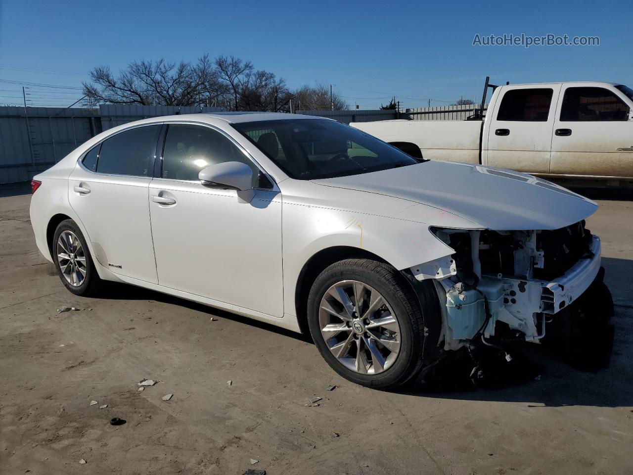 2015 Lexus Es 300h White vin: JTHBW1GG0F2081593